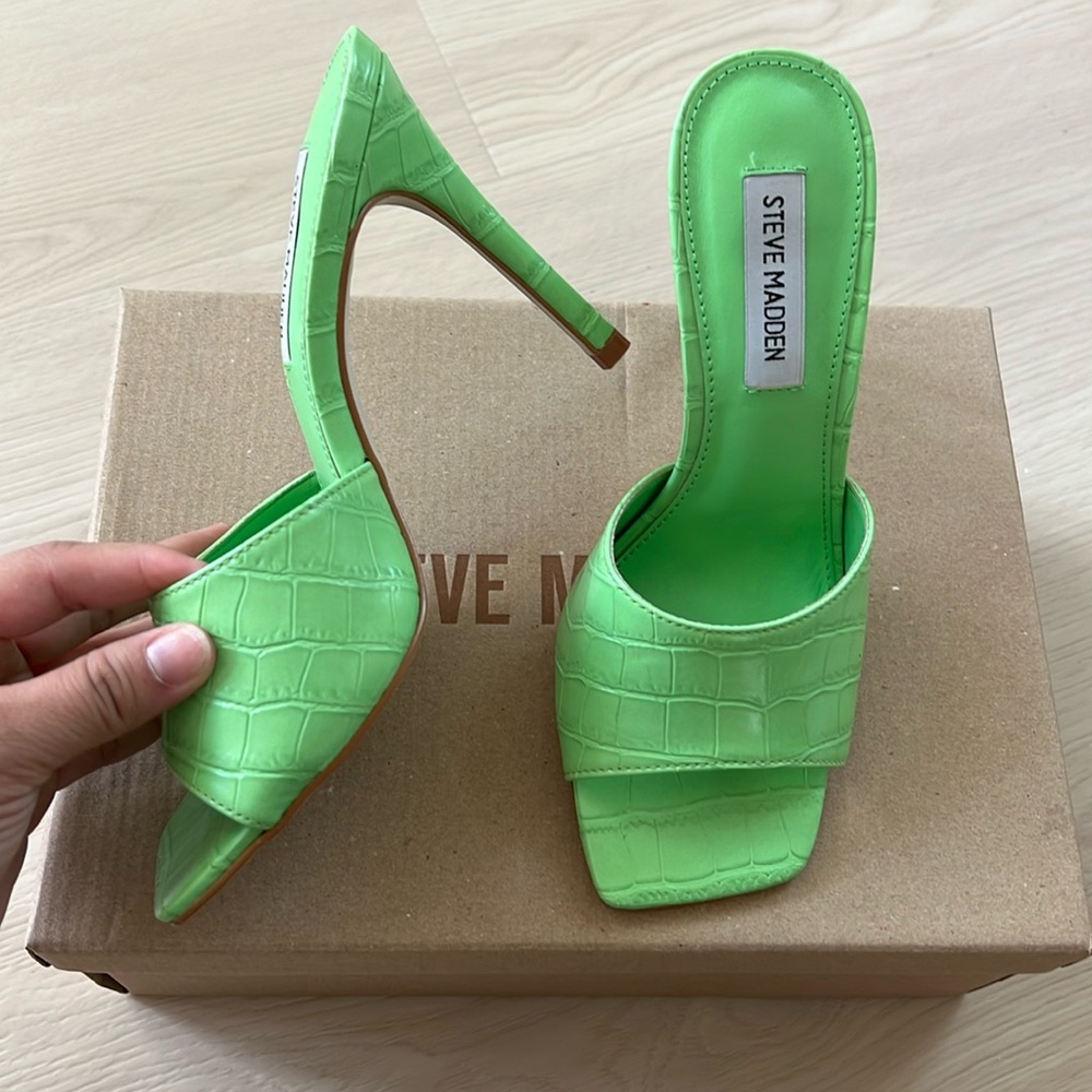 Steve Madden lime green heels